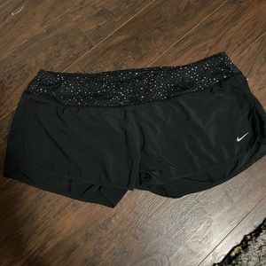 Nike Dri-FIT Run Shorts XL with zipper pocket